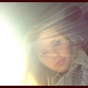 Meet your Posher, Lyndsy